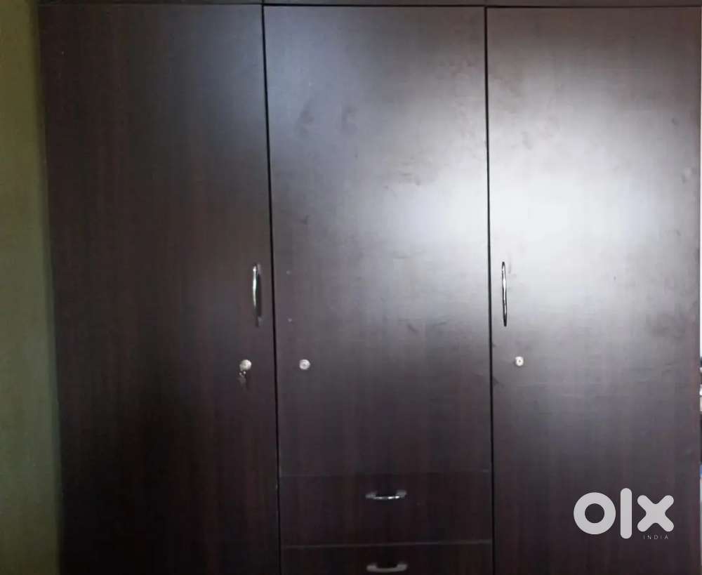 Wardrobe 3 Door ply wood