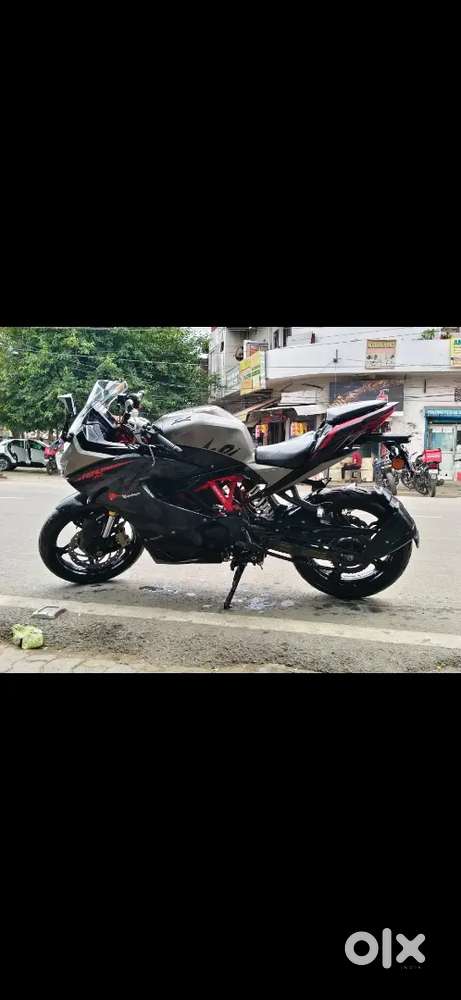 Tvs rr310 in showroom condition.