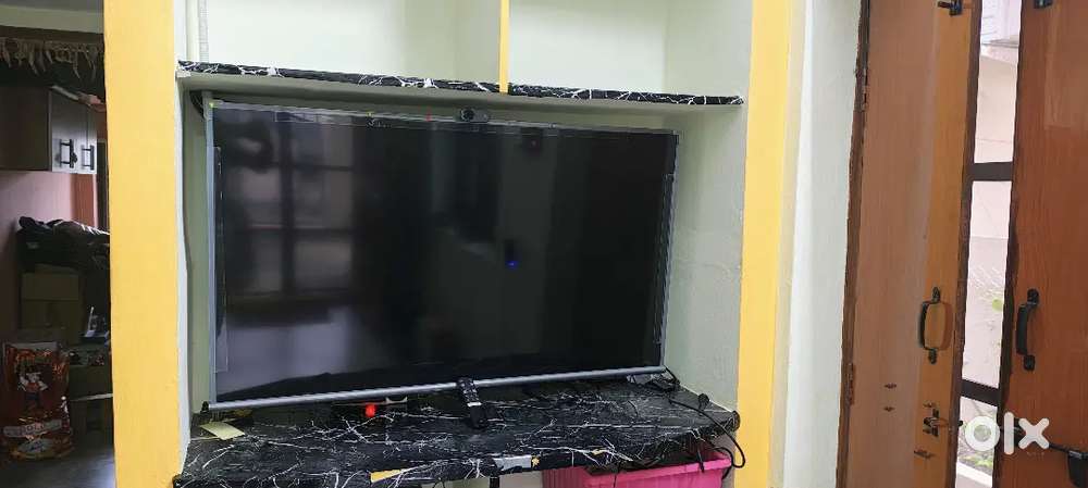 50 inch 4k ULTR HD TCL METAL Brazel Body Smart TV