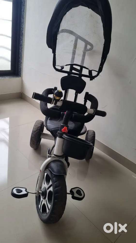 Kids tricycle