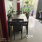 Dining table and 5 Chair's for sale
