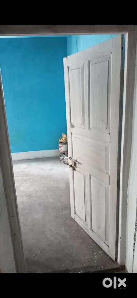 Room for sell in Kolkata Topsia In Nayi Basti Area if interested text