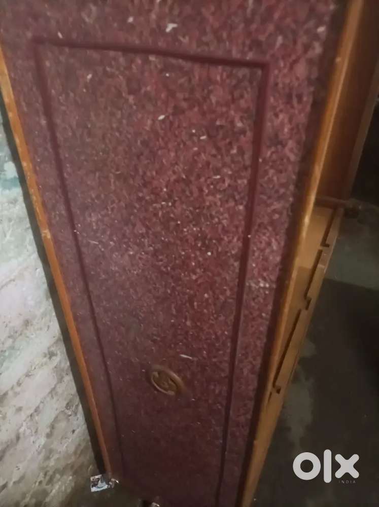 Palang bechna hai coverd wala