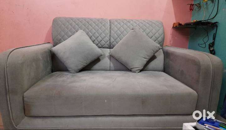 Sofa 3 and 2 seater very good looking