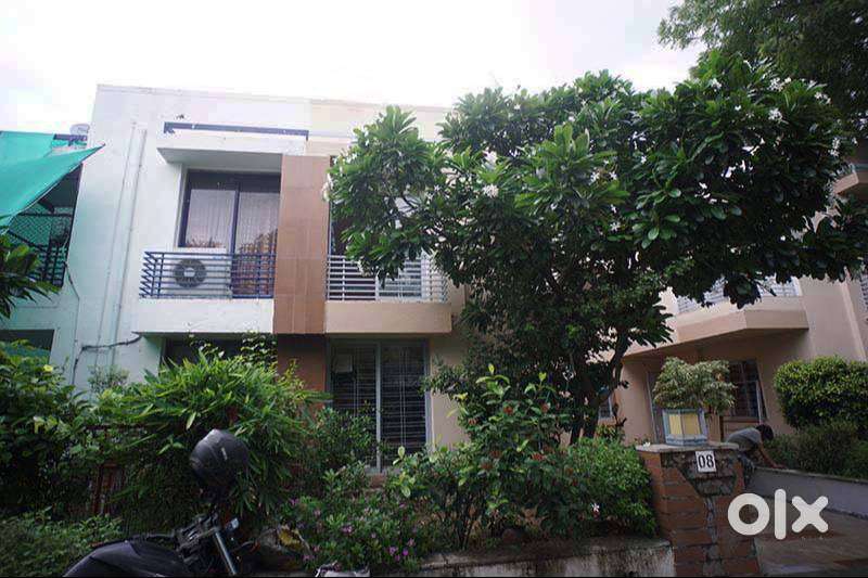 4 BHK Divyansh Harmony For sell in SG Highway