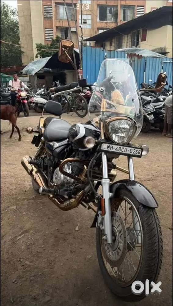 Bajaj Avenger 220 cc