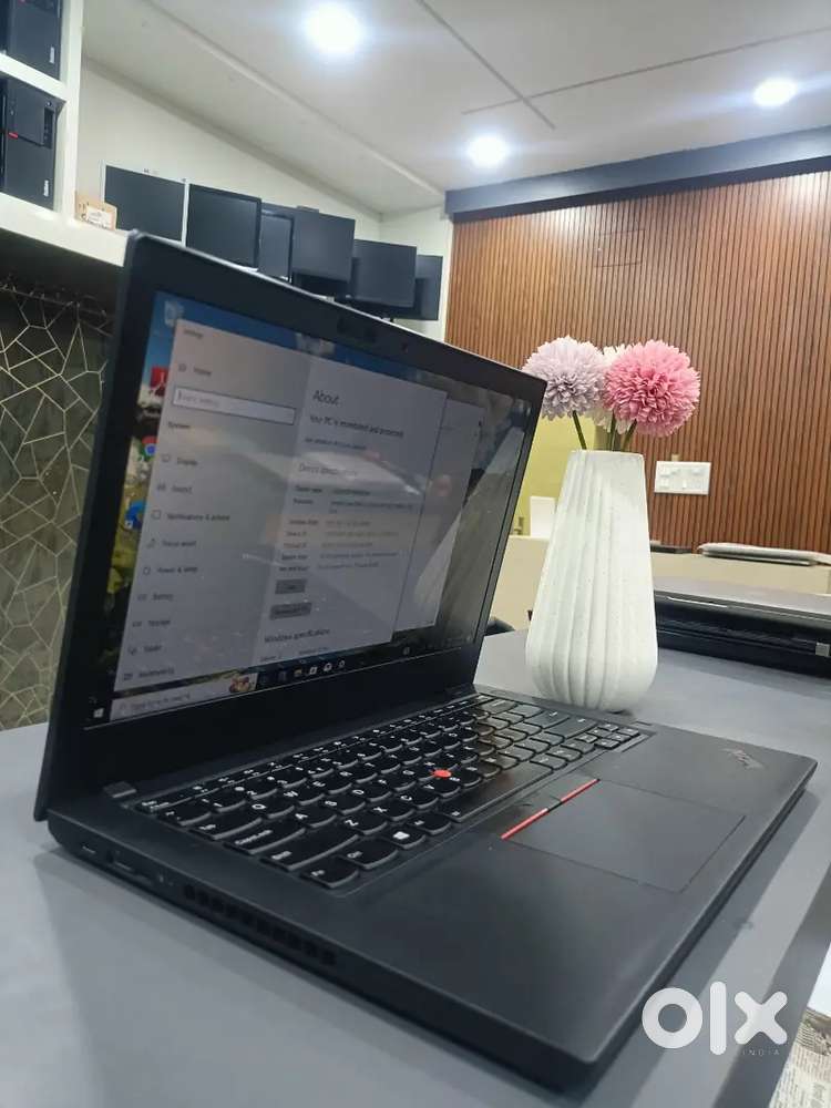 Lenovo ThinkPad at480 i78th 16gb ddr4 , 512gb SSD. With adaptor