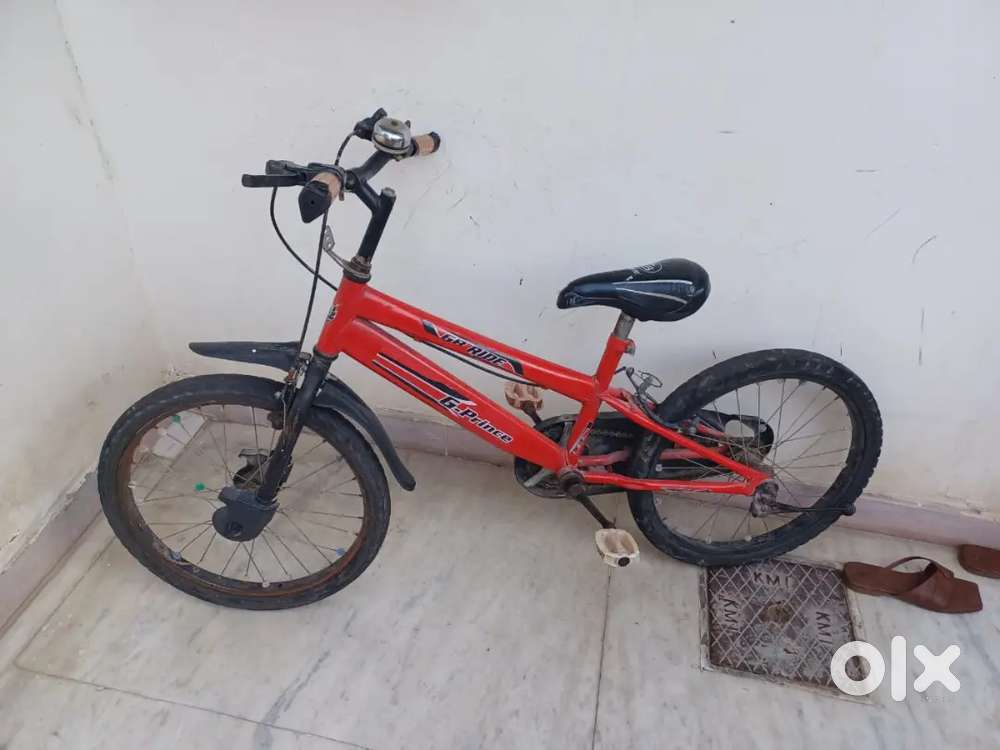Red colour cycle in good condition