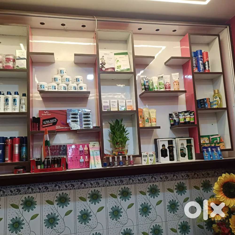 Unisex parlour salon