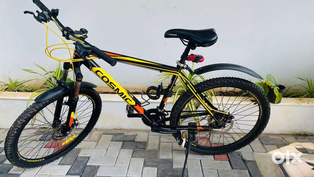 Cosmic Mondo 21 Speed MTB Bicycle Black/Yellow-Special Edition