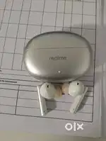 Real me air pods 6