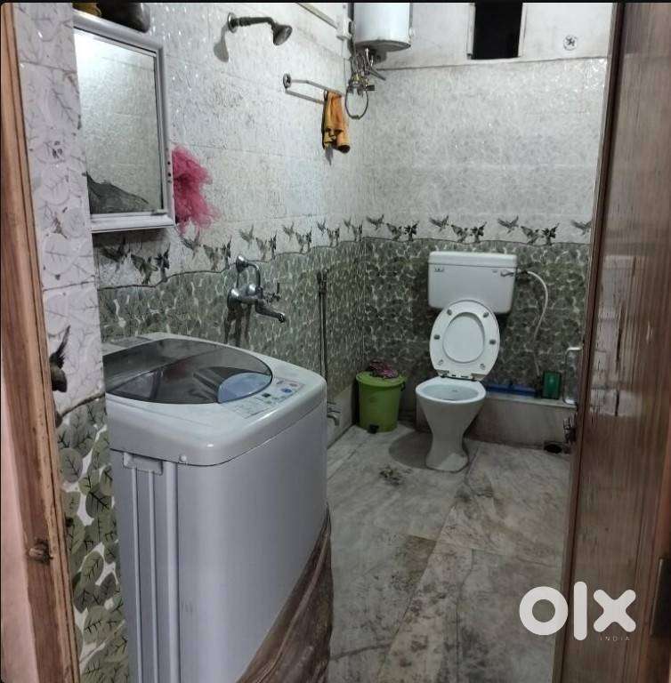 Flat 1st Floor 3 Bed & 3 Bath & 2 Balc