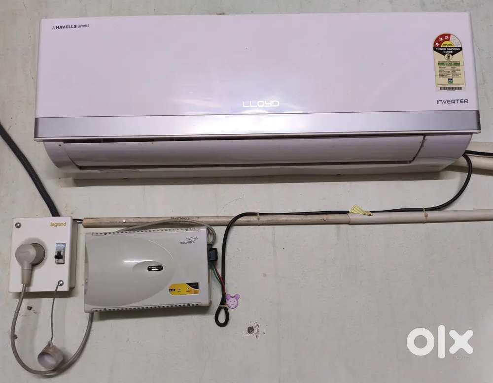 7 months old Lloyd 3 star Inverter Ac in Excellent condition