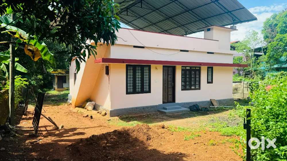 4 bhk house for rent at ayyanthole