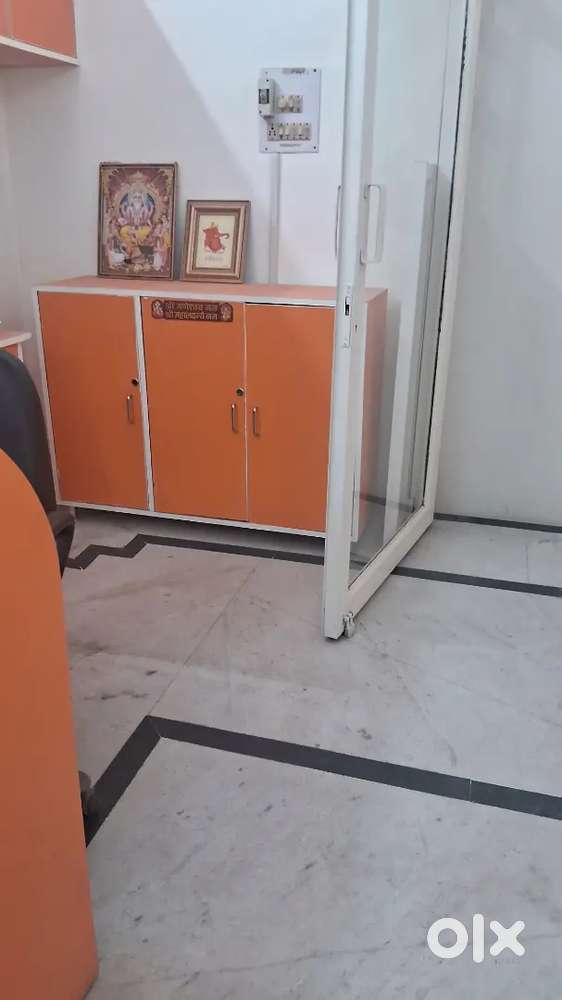 Furnished office rent on ground floor a very prime location,Aliganj