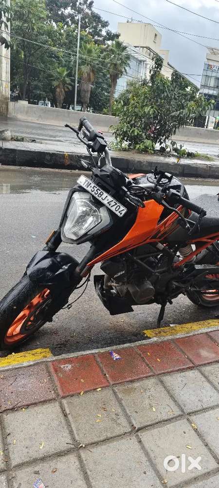 KTM DUKE 200