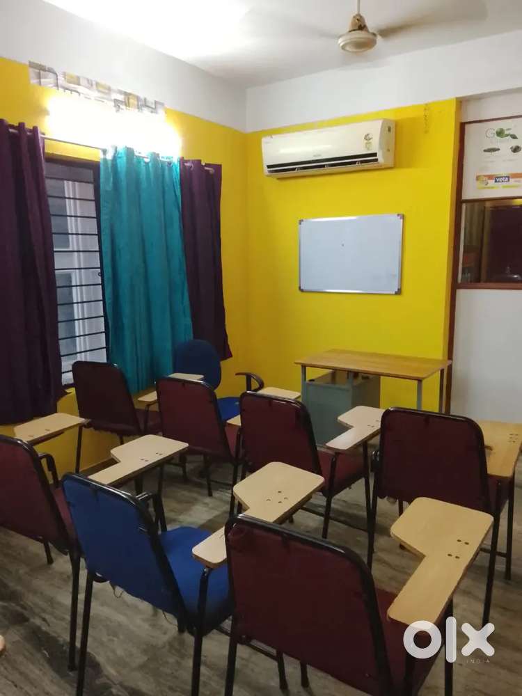 Furnished a/c class room for rent at thampanoor,tvm