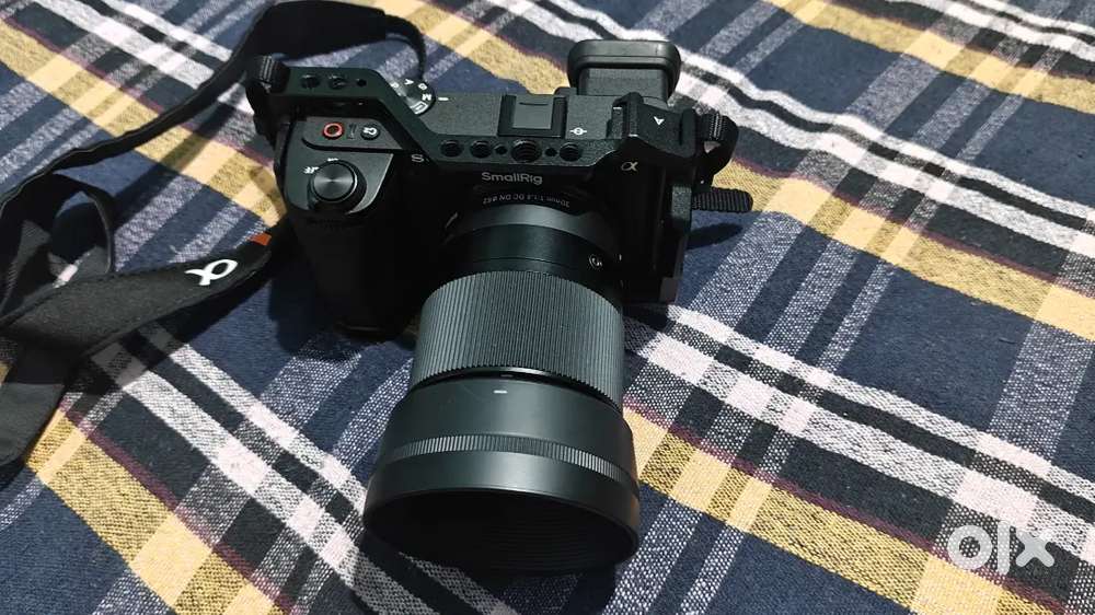Sony A6700 + Sigma 30mm f1.4  Excellent Condition