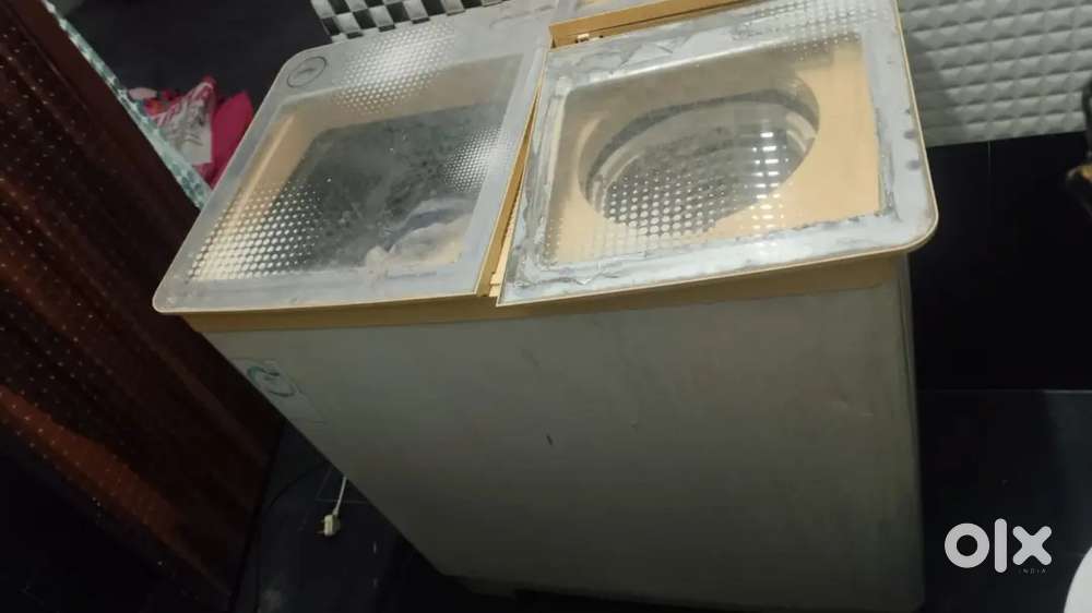 Washing machine (godrej)