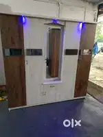 5 door cupboard...