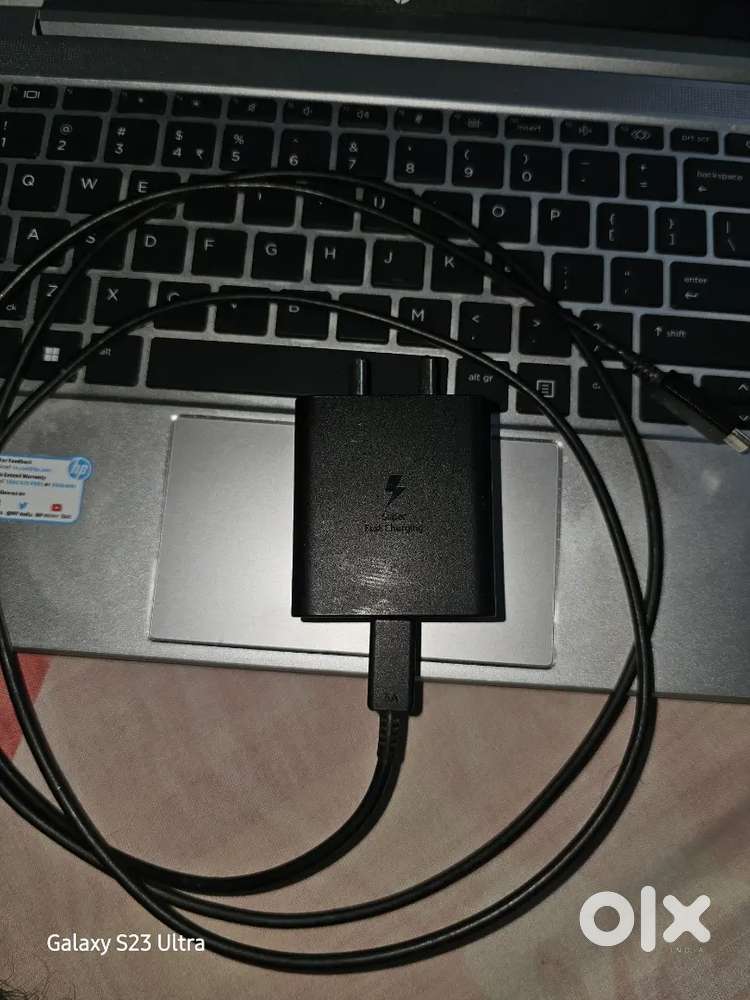 Samsung 45 watt charger with cable original.