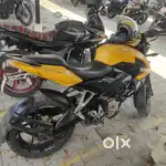 Pulsar 200 NS Yellow