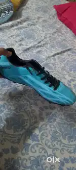 A football shoes that like a new hand