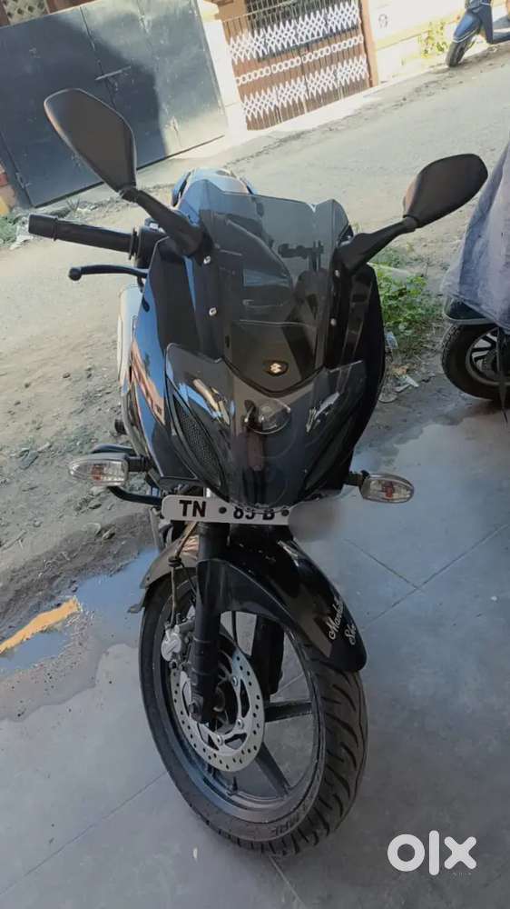 Pulser 220