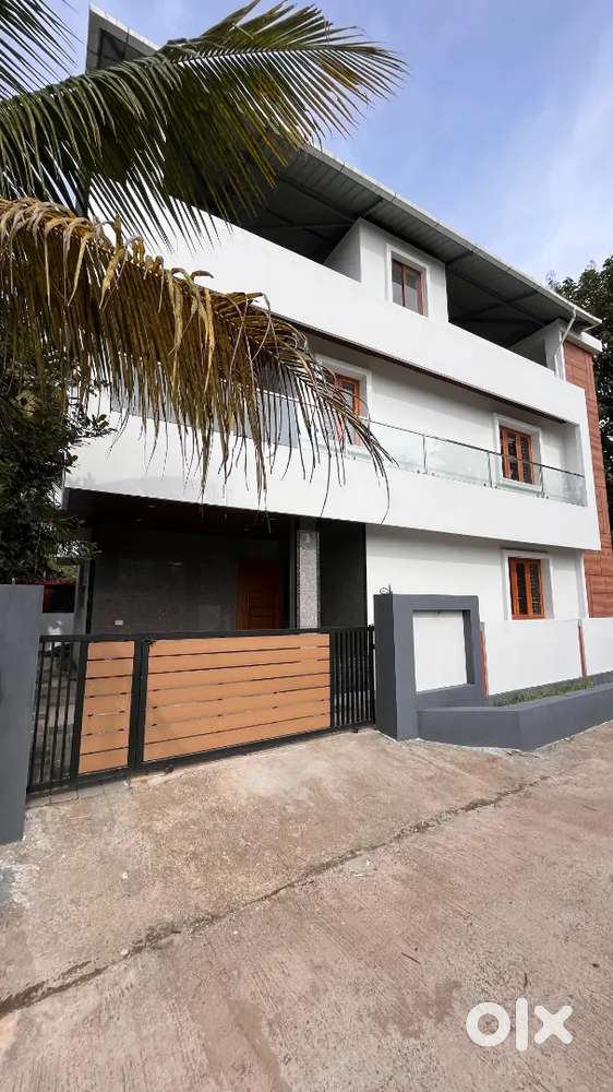 4BHK Spacious Duflex Villa For sale at Bikernakatte Mangalore.