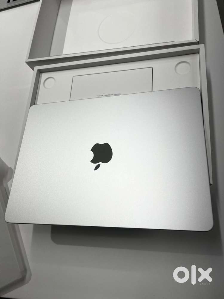 Apple MacBook Air M4 – 13”  16GB RAM  256GB SSD  3 Months Old