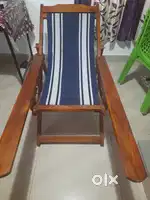 Wooden reclining deck chair