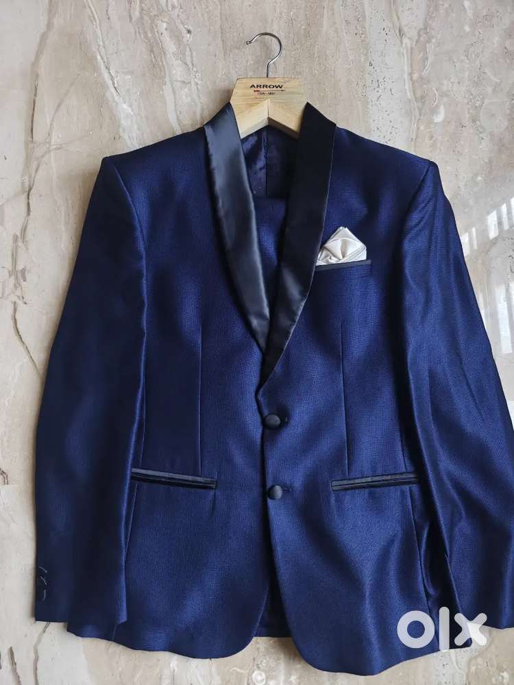 Three varieties of Suits for sale M Size