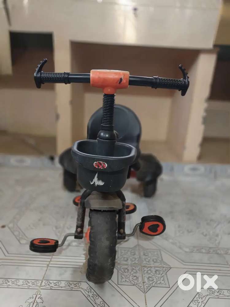 Lusa r1 tricycle