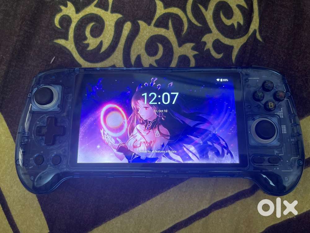 Anbernic RG556 with 128gb memory card