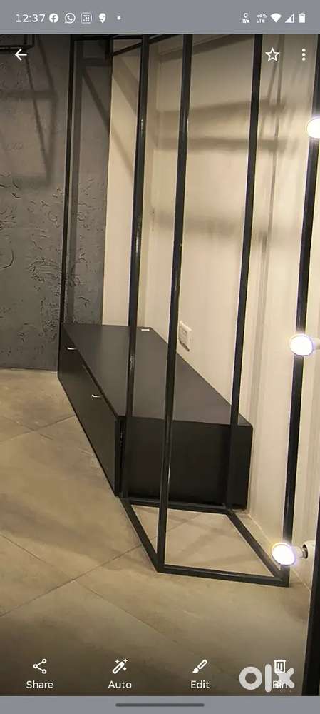 Showroom furniture and fixtures