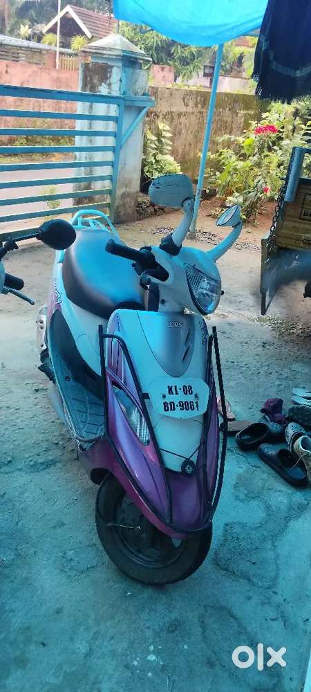 The reason I have 2 bikes in my hands