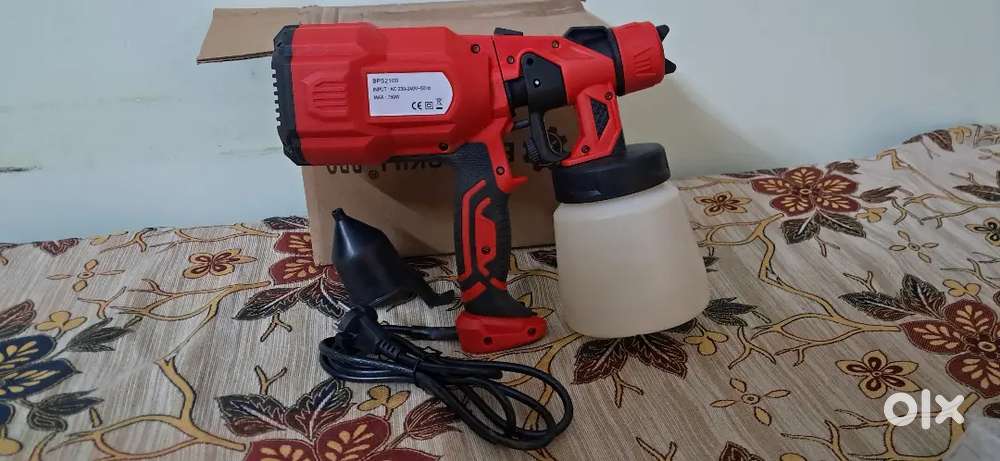 Wall painting machine