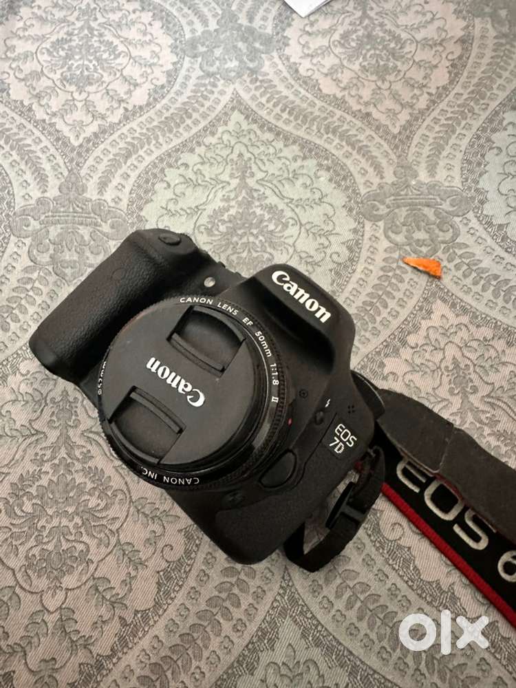 Canon 7d new condition with 50mm