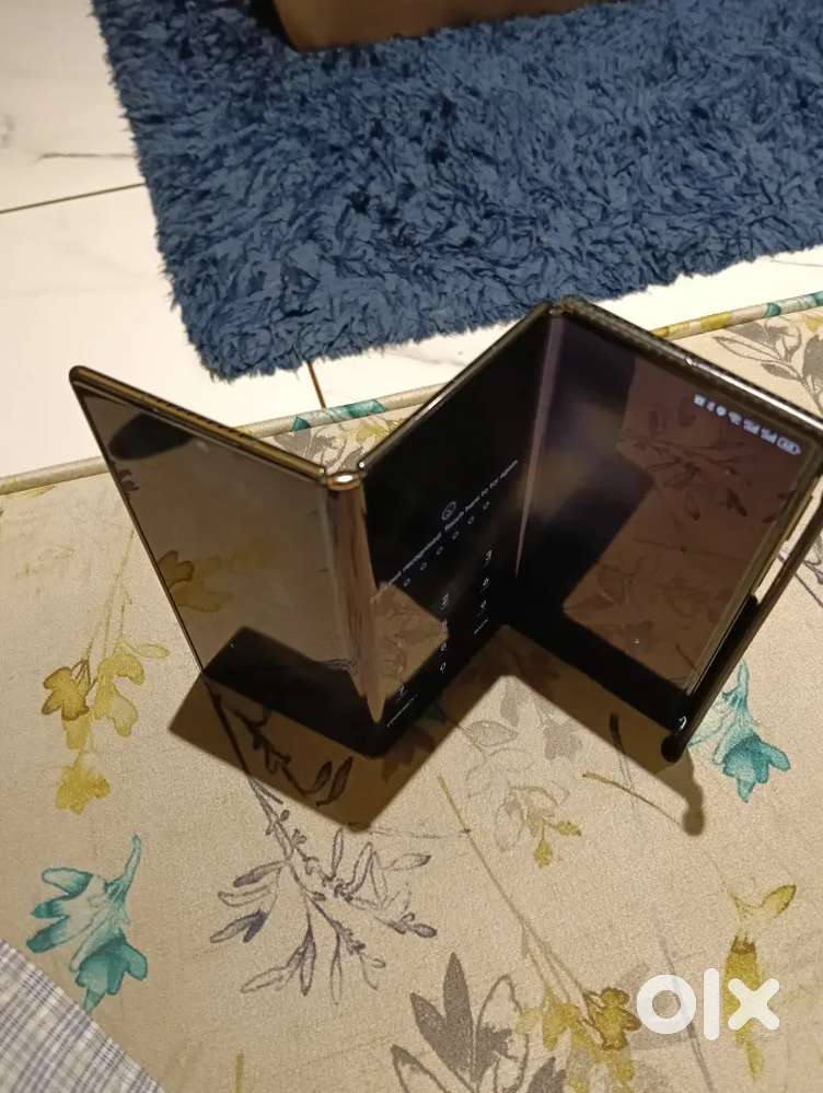 Huewei 3 fold