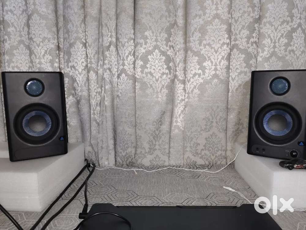 Studio Monitors (speakers)
