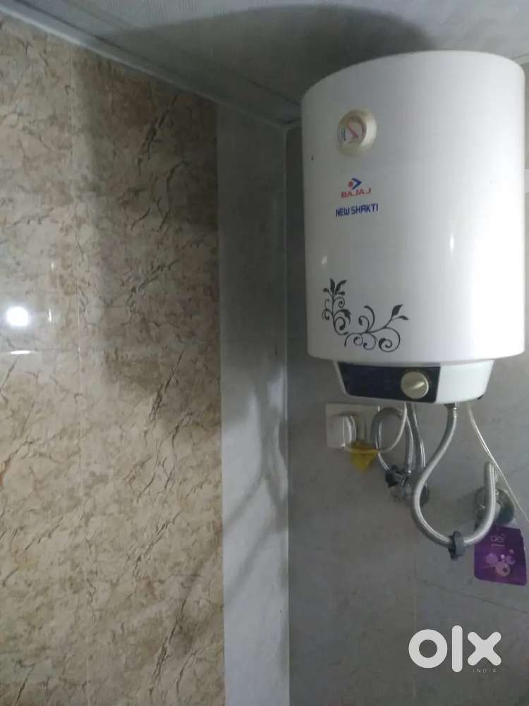 2Bhk Semi Furnished For 18500 + Maintenance Greater Noida