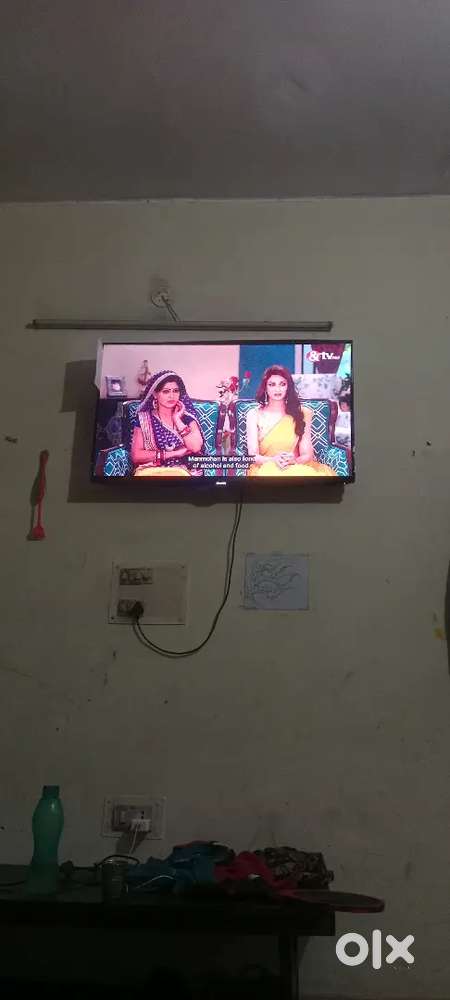 New l a d tv 32 inch .2 mahine huye liye ,9000 rs