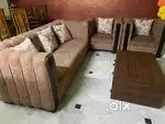 5 Seater Sofa with Cusions and Center Table in Mint Condition