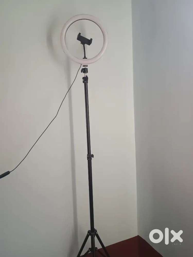 10 Inch Ring Light with Mobile Holder – 3 Color Modes, Great Condition