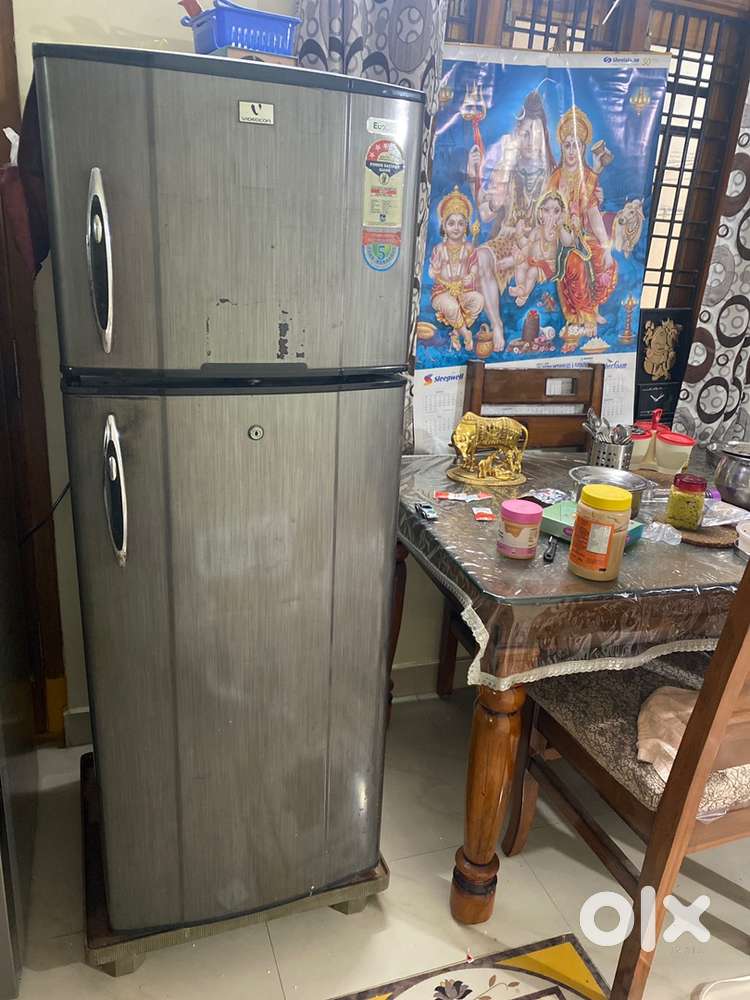 235 litre double door fridge