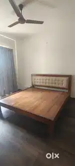 2 BHK PARTIALLY FURNISHED FLAT FOR RENT IN KUMARAPURAM.