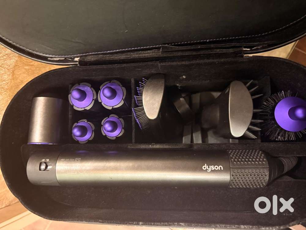 Dyson airwrap new condition