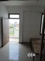 2 BHK,1 BHK flats and girls hostel seat  available