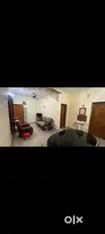 1,010 SQFT 2 BHK 10 YEAR OLD FLAT SALE AT VAZHAKKALA KAKKANAD