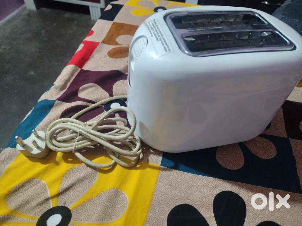 two-slice pop-up toaster.